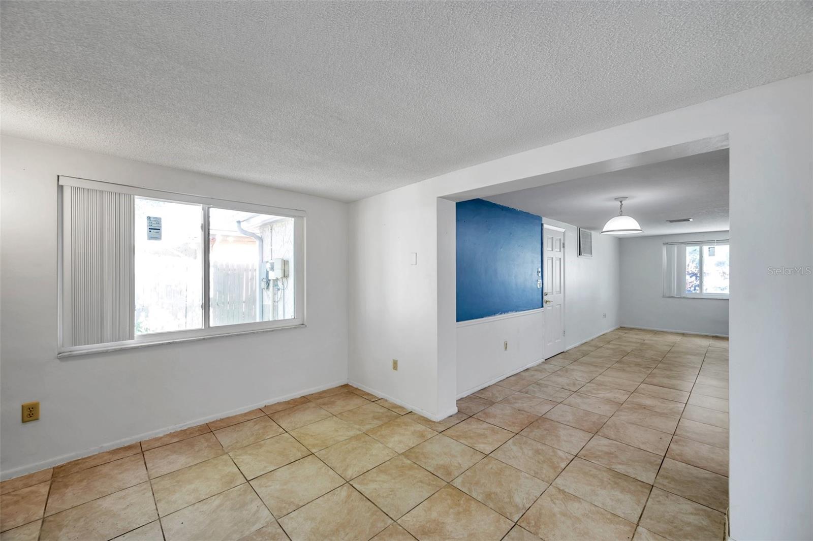 Image 18 of 49 For 4025 Stratfield Drive