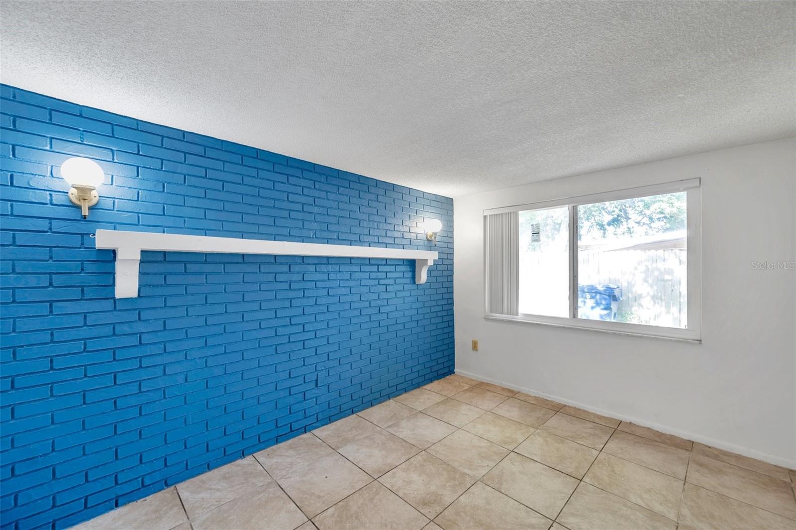 Image 19 of 49 For 4025 Stratfield Drive