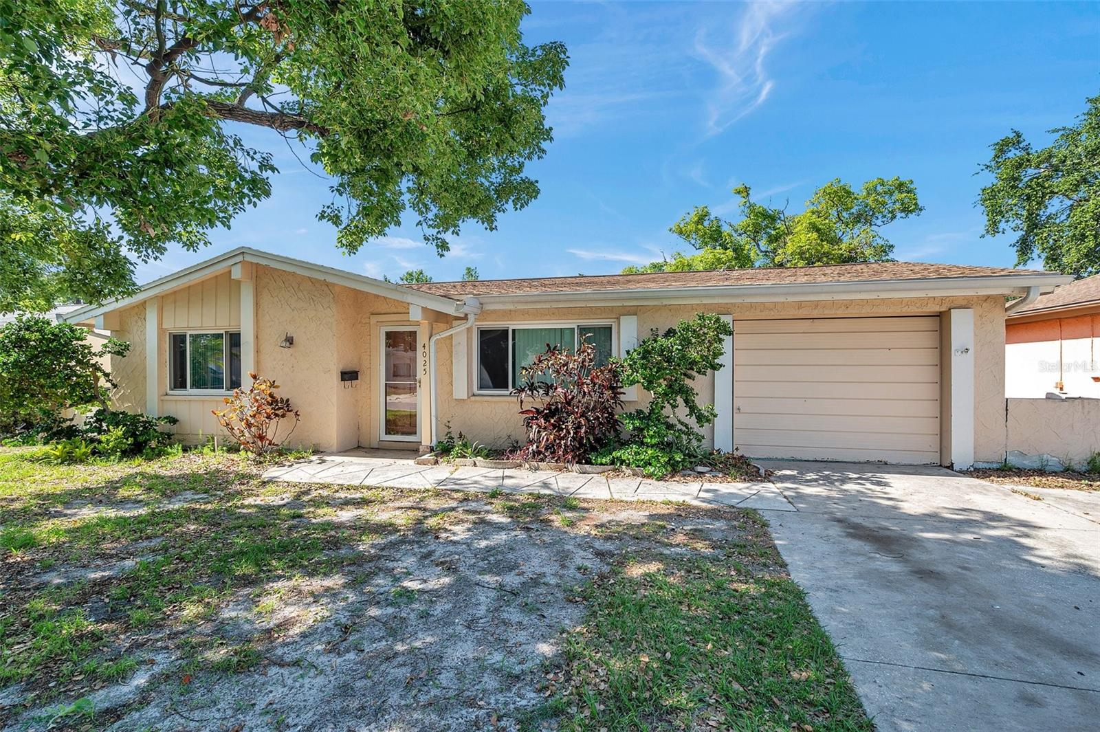 Image 3 of 49 For 4025 Stratfield Drive