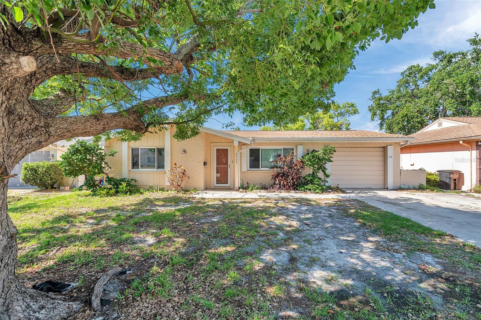 Image 4 of 49 For 4025 Stratfield Drive