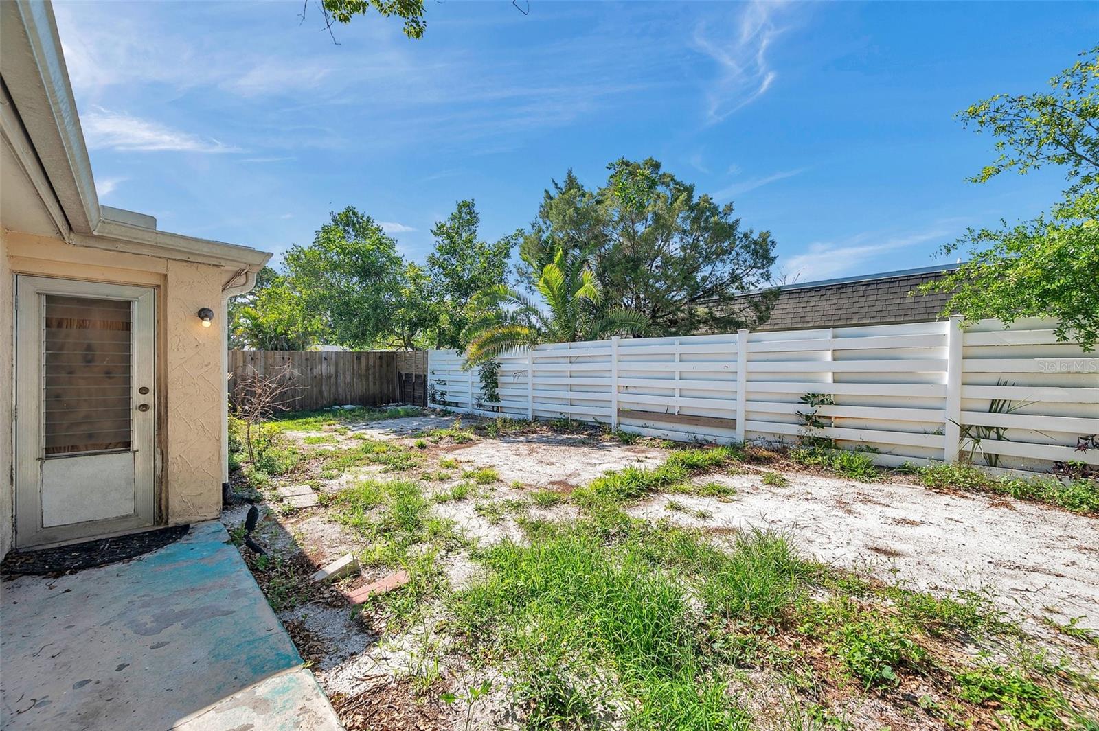 Image 42 of 49 For 4025 Stratfield Drive