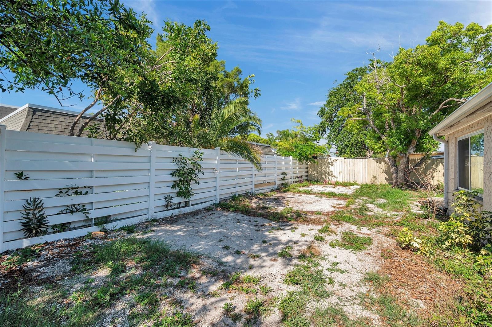 Image 43 of 49 For 4025 Stratfield Drive