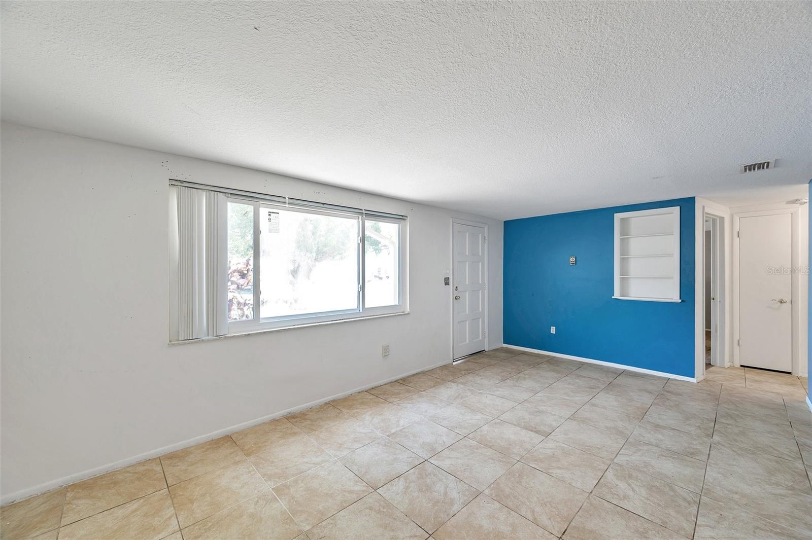 Image 7 of 49 For 4025 Stratfield Drive