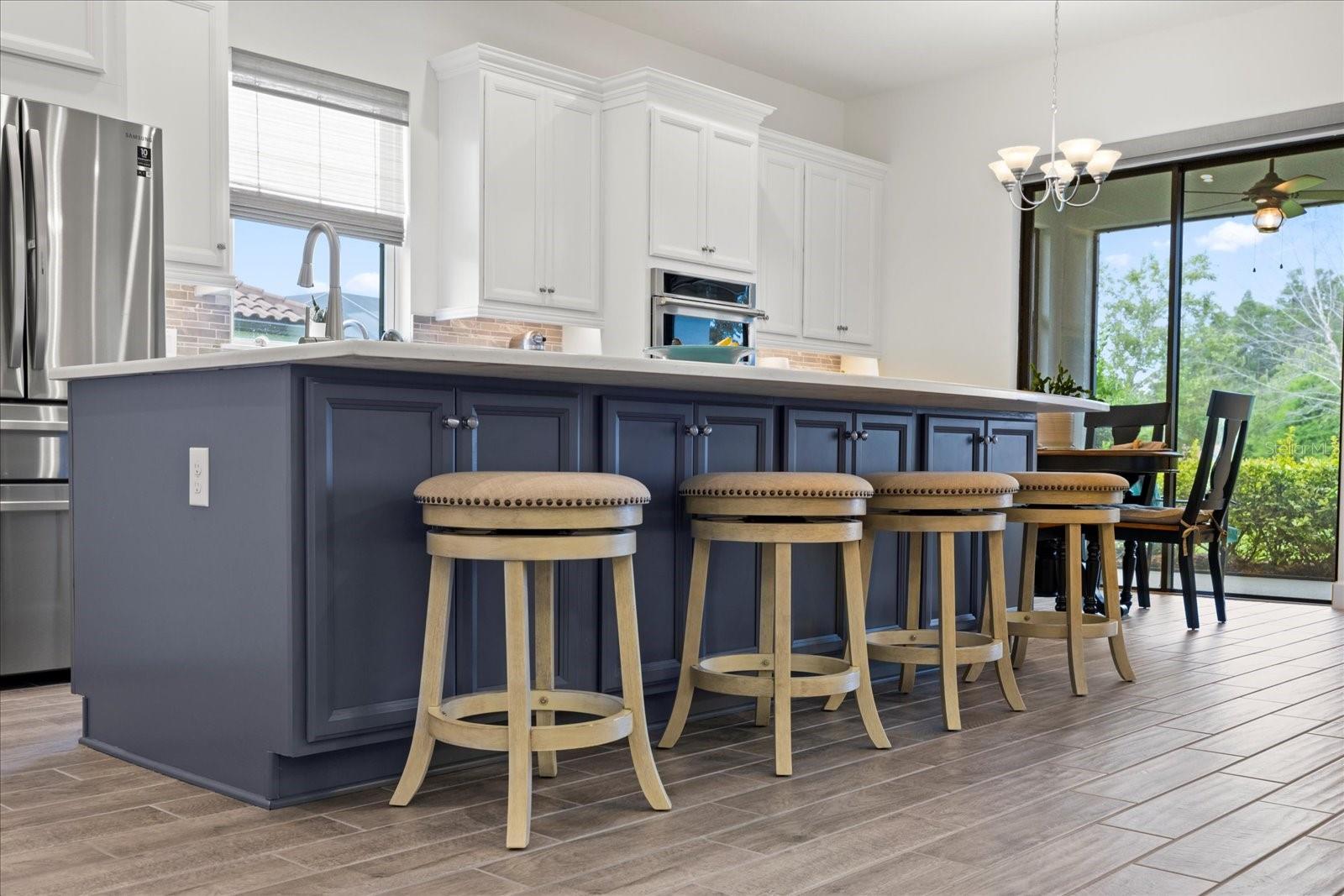 Listing photo id 15 for 11398 Juglans Drive