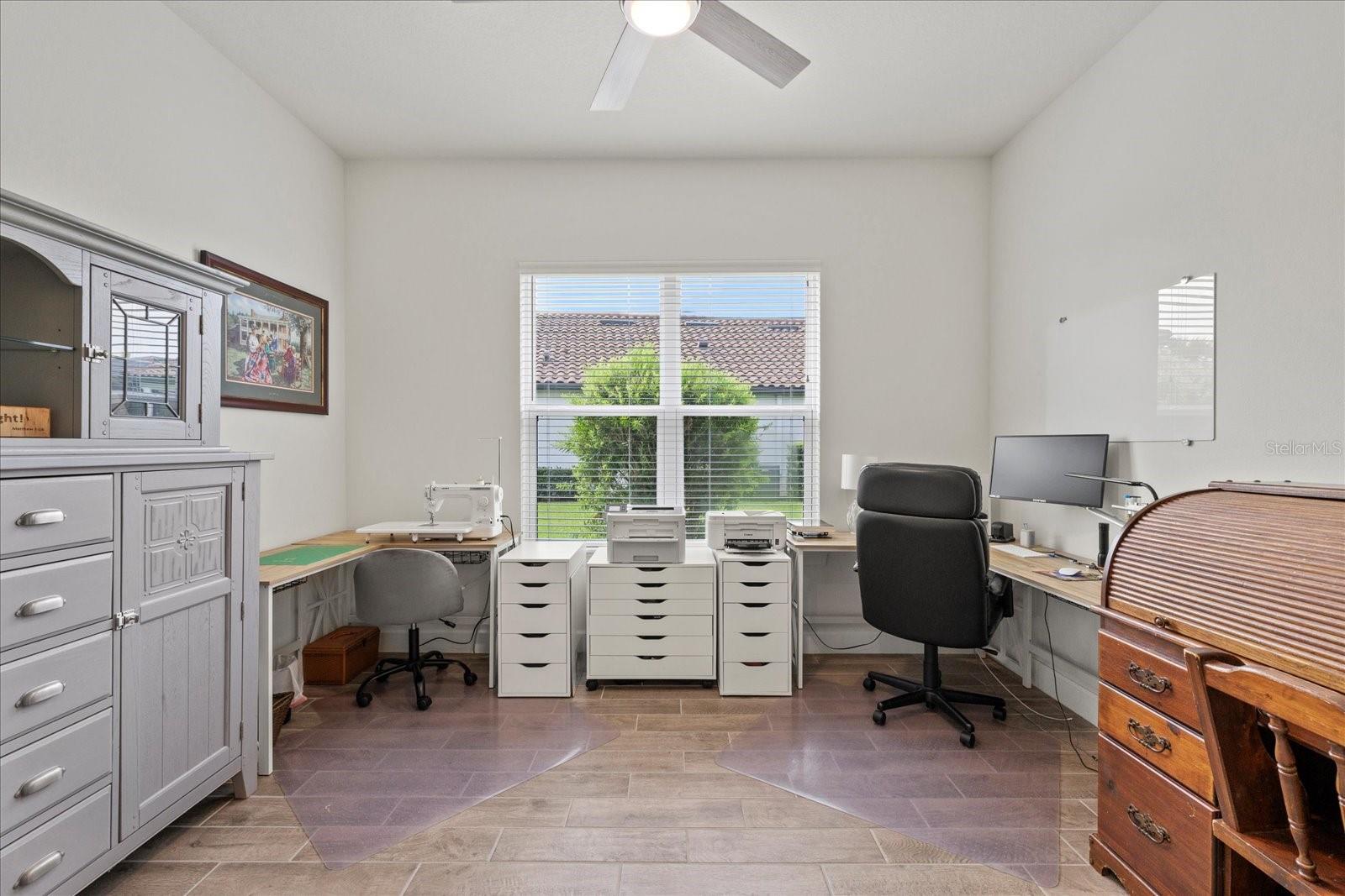 Listing photo id 21 for 11398 Juglans Drive