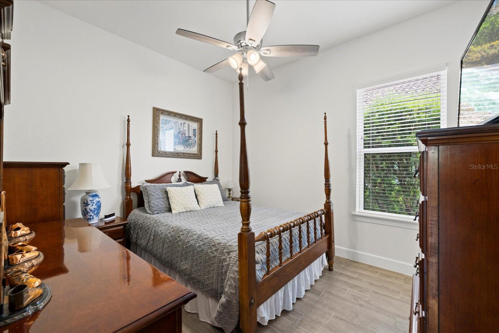 Listing photo id 22 for 11398 Juglans Drive