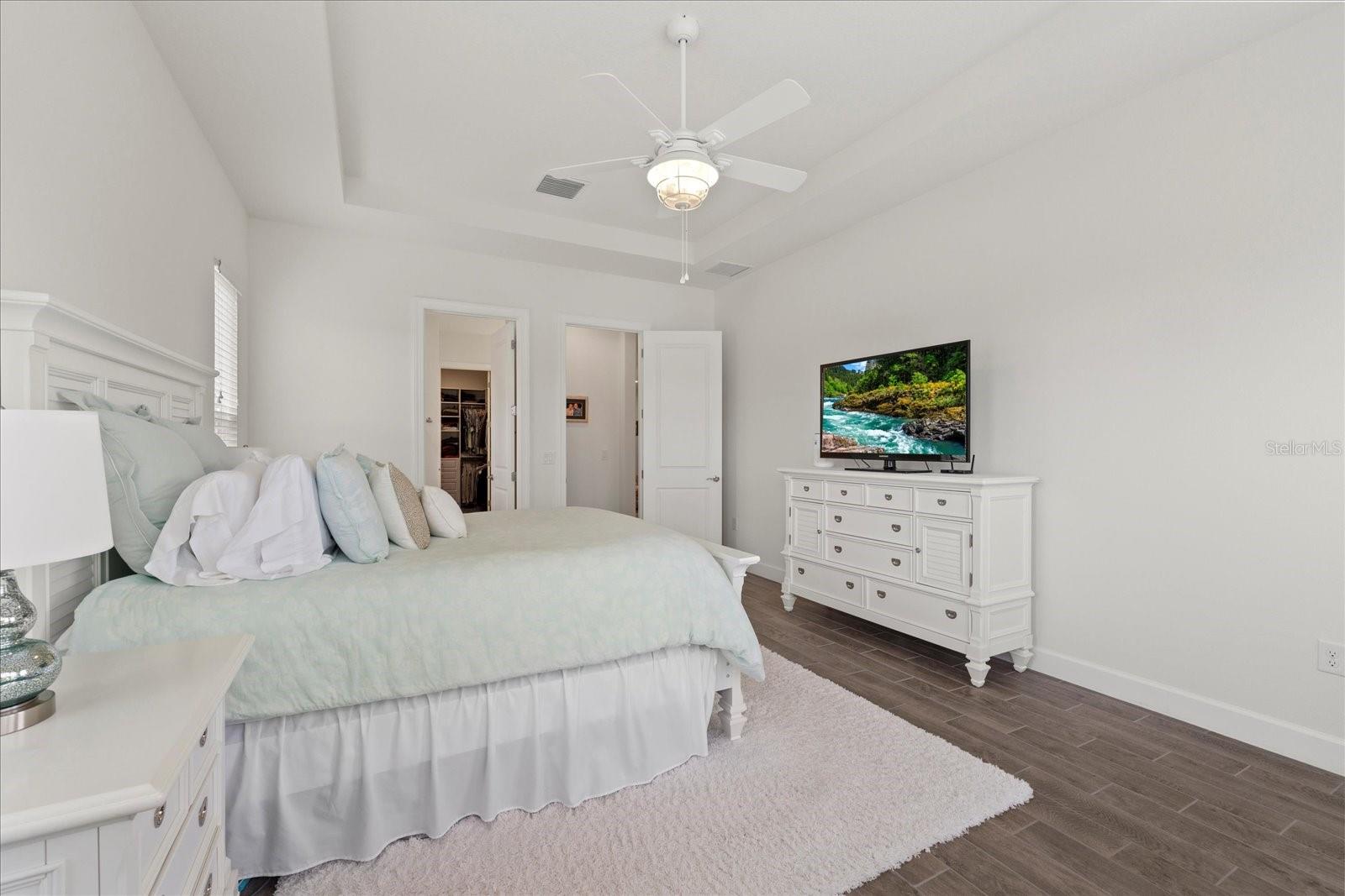 Listing photo id 32 for 11398 Juglans Drive