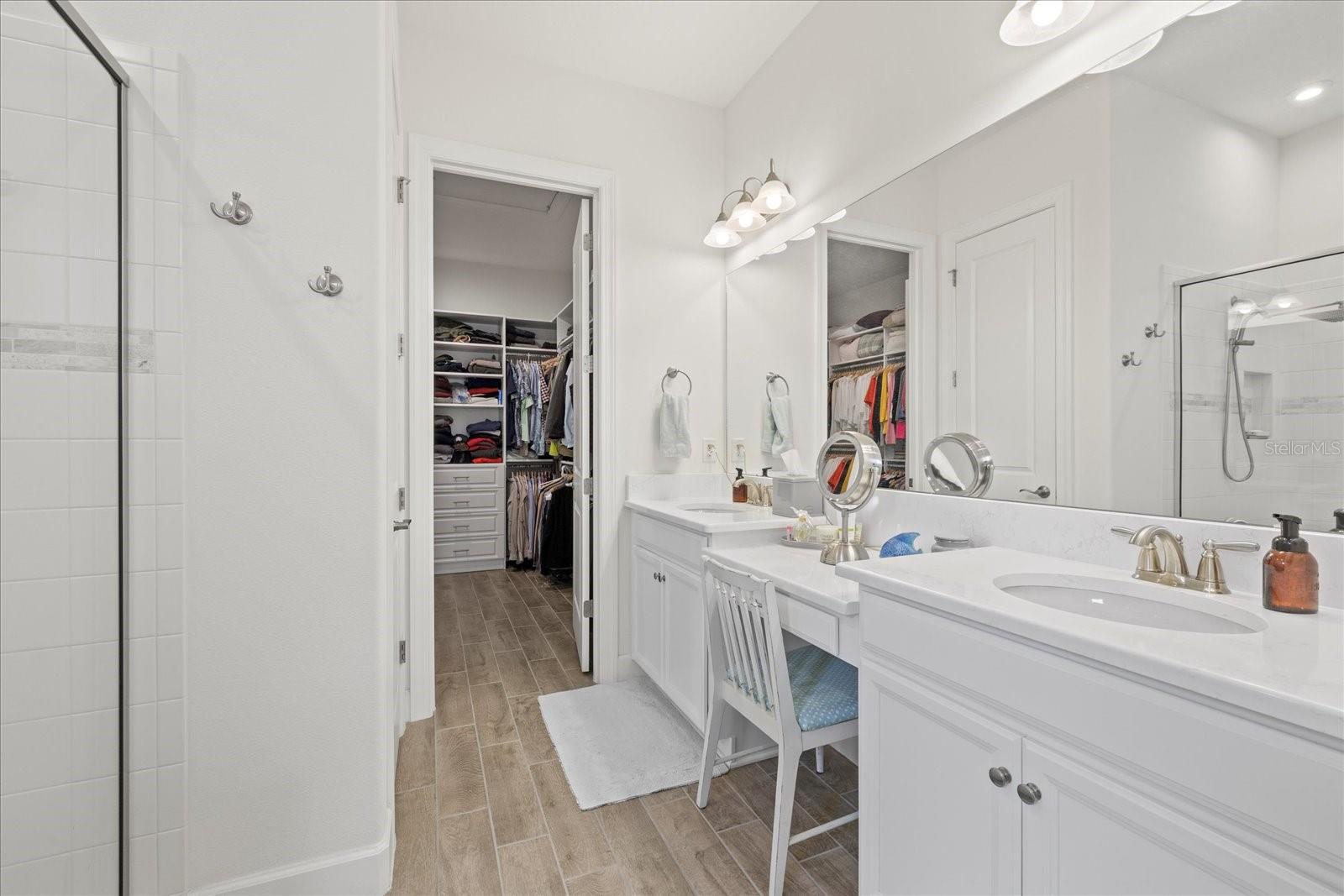 Listing photo id 35 for 11398 Juglans Drive