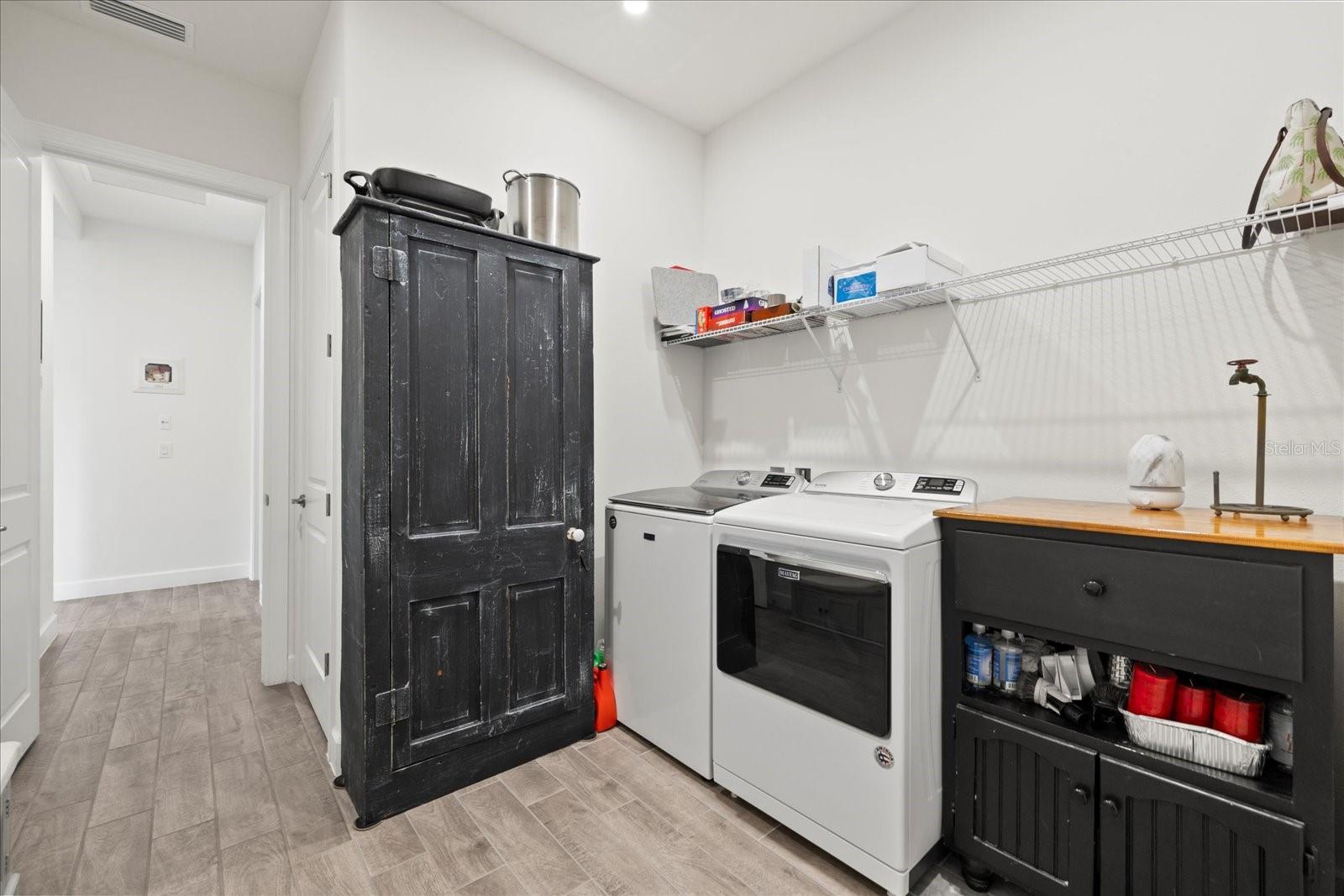 Listing photo id 47 for 11398 Juglans Drive
