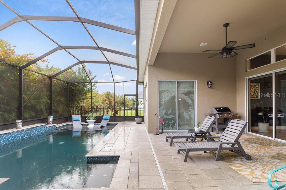 Image 43 of 62 For 16697 Courtyard Loop