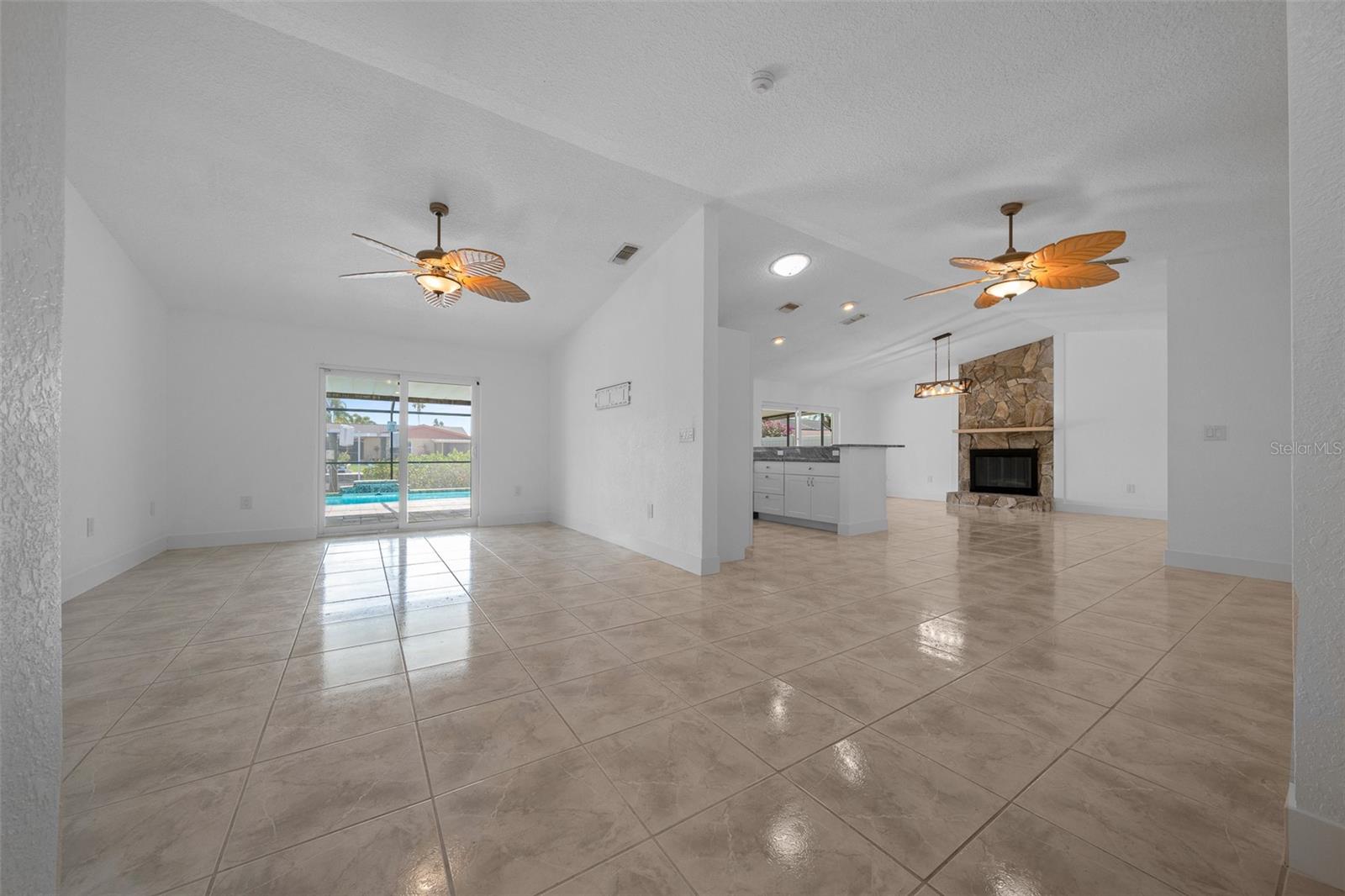 Image 4 of 43 For 9810 San Sebastian Way