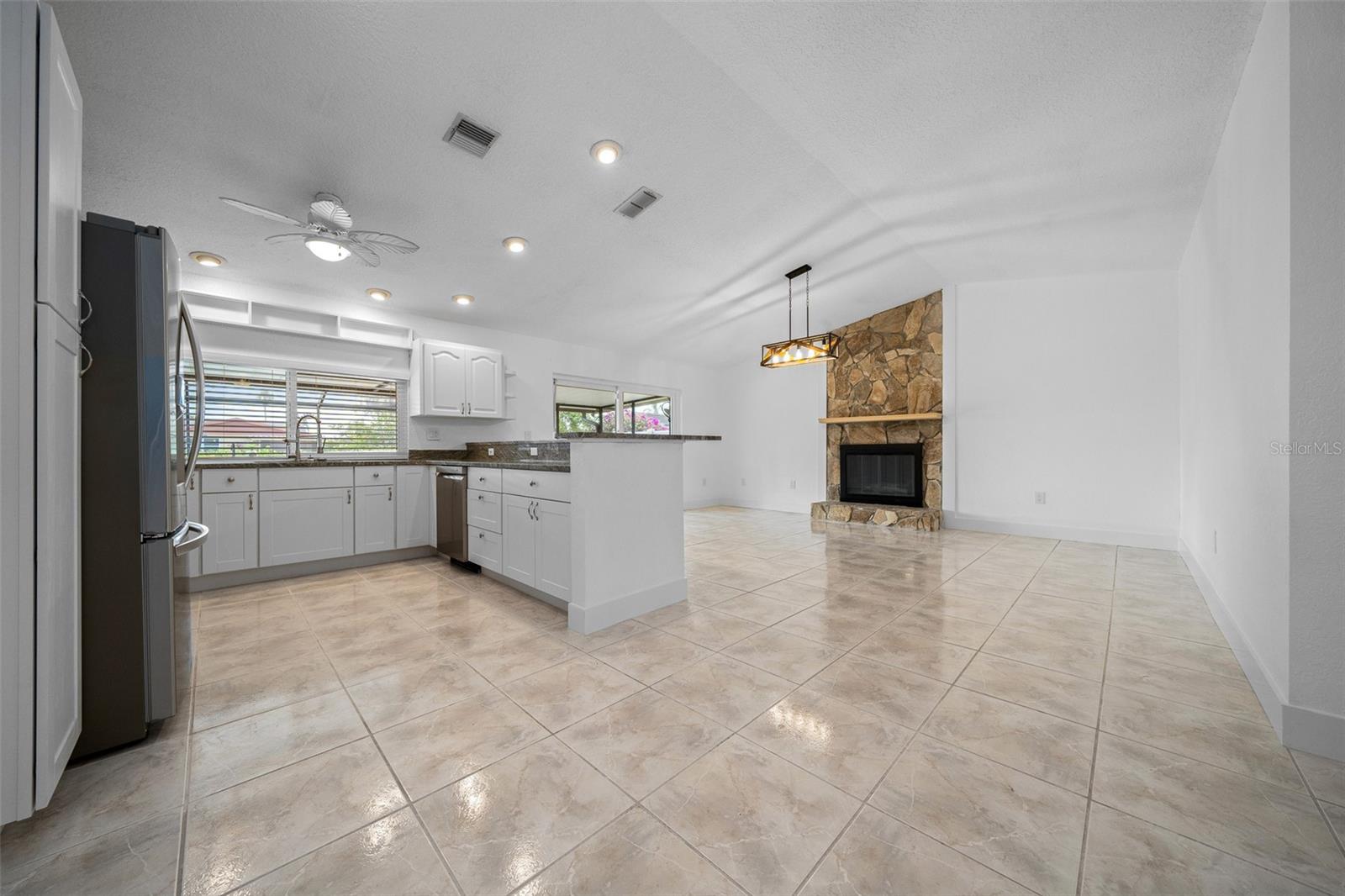 Image 6 of 43 For 9810 San Sebastian Way