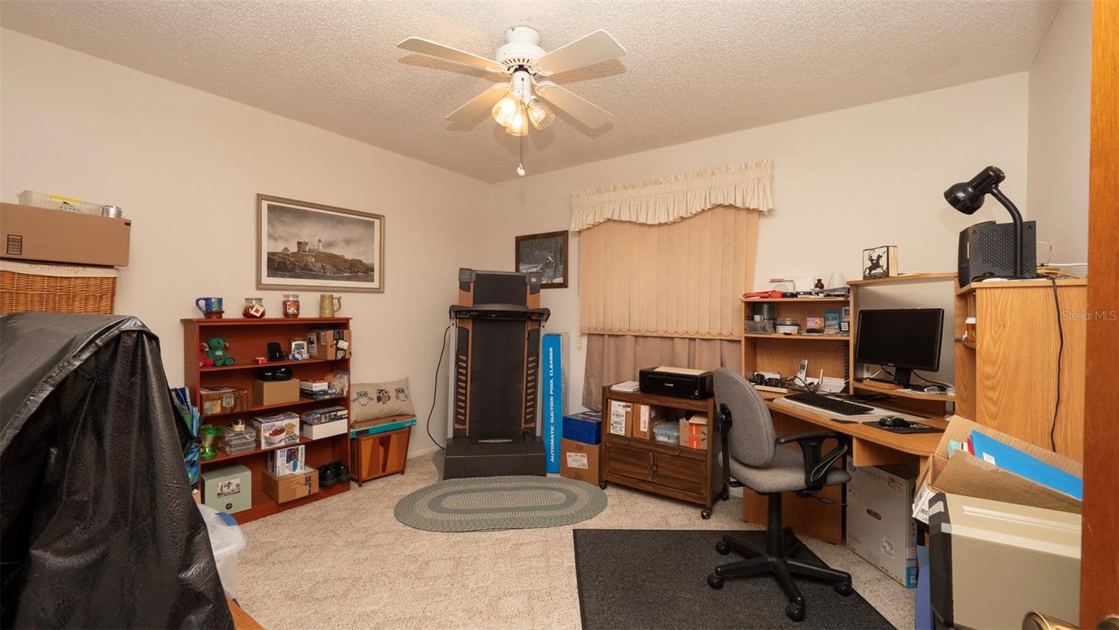 Listing photo id 18 for 5309 Bayonne Avenue