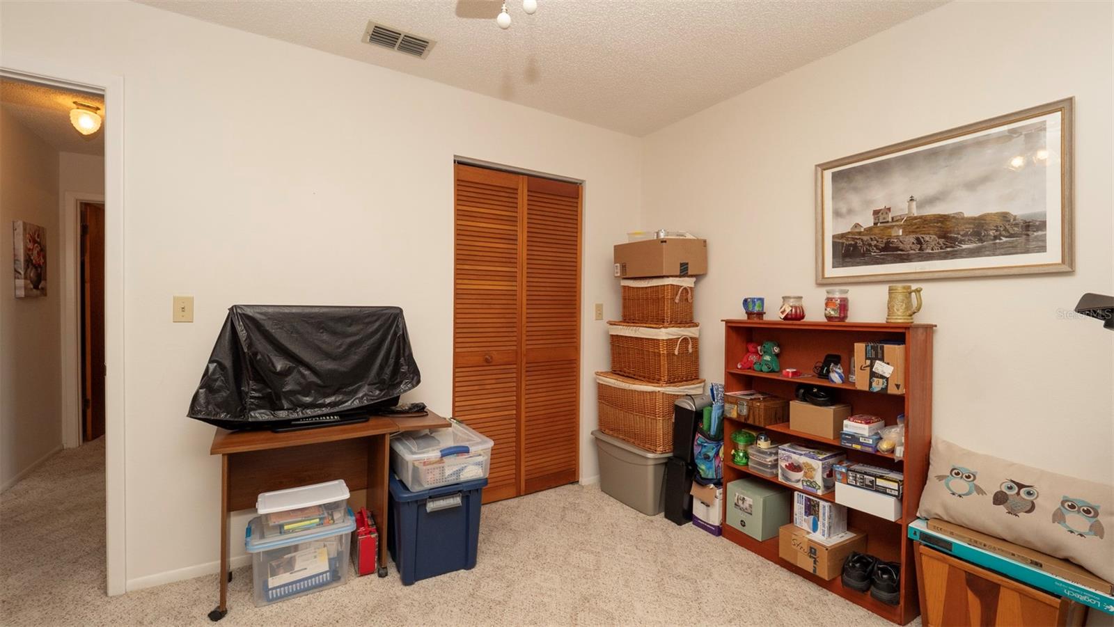 Listing photo id 19 for 5309 Bayonne Avenue