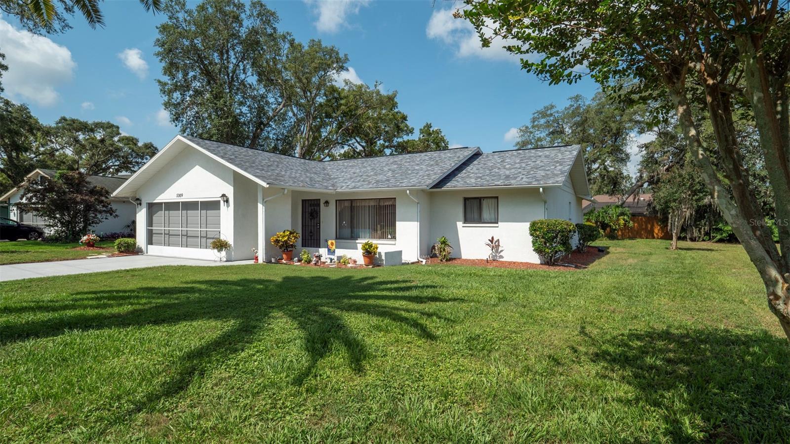 Listing photo id 25 for 5309 Bayonne Avenue