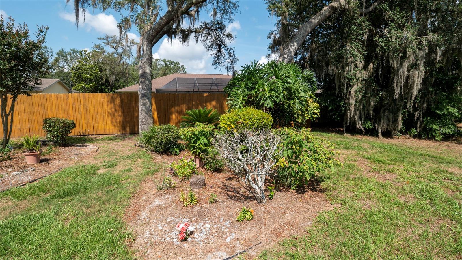 Listing photo id 30 for 5309 Bayonne Avenue