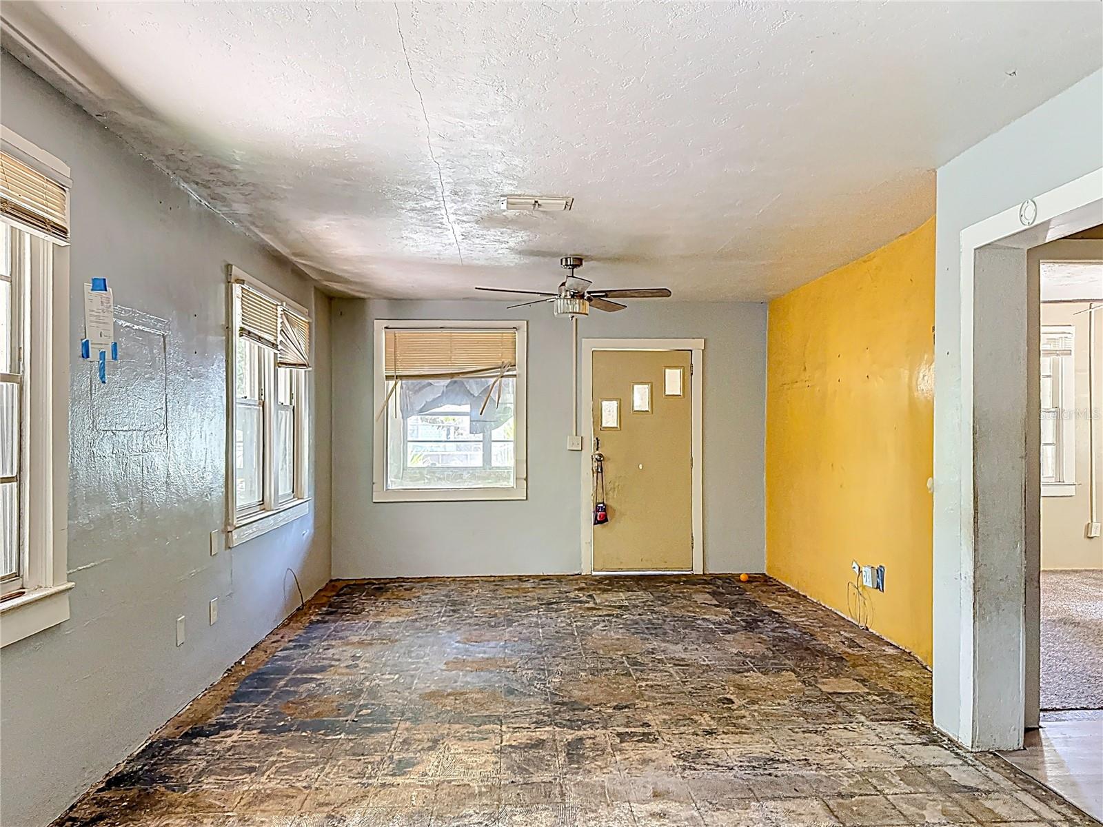 Image 11 of 41 For 1324 4th Avenue