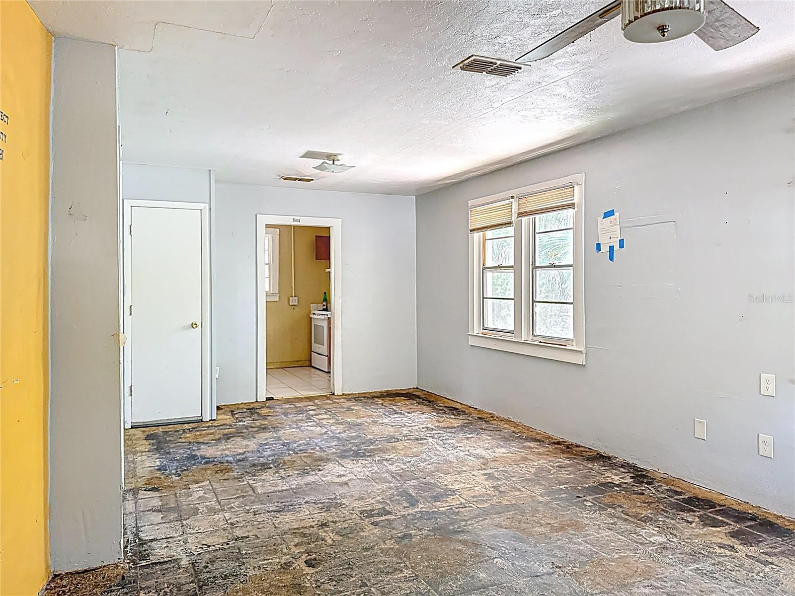Image 15 of 41 For 1324 4th Avenue