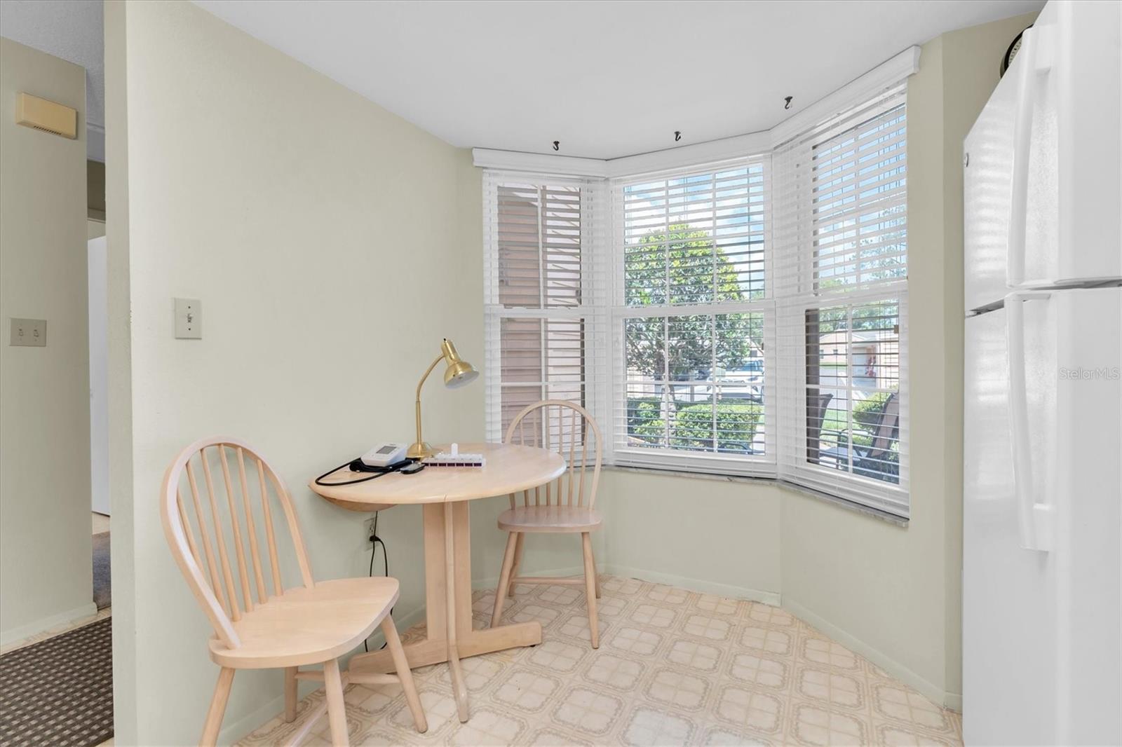 Listing photo id 8 for 9334 Whitstone Court