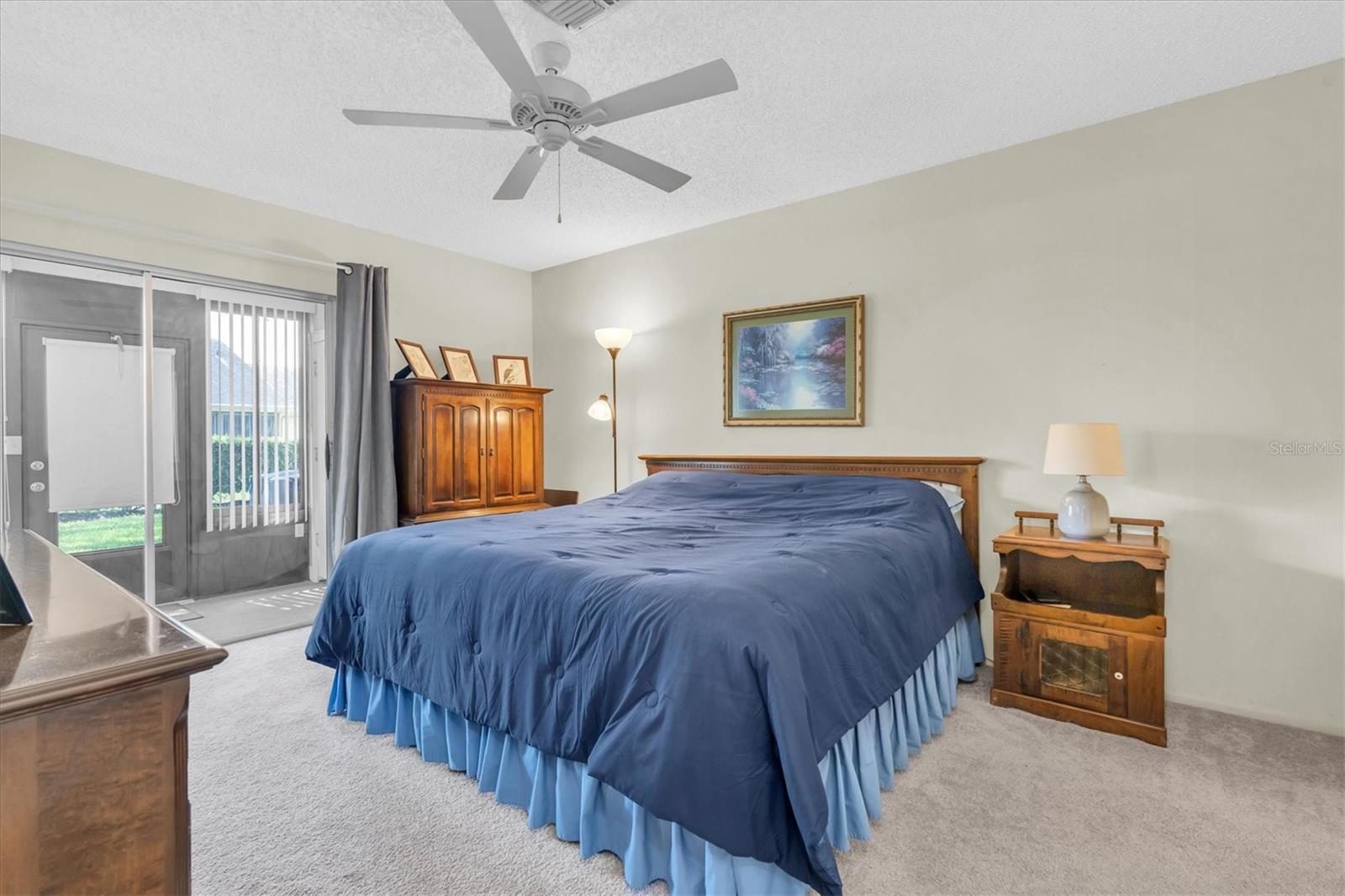 Listing photo id 11 for 9334 Whitstone Court