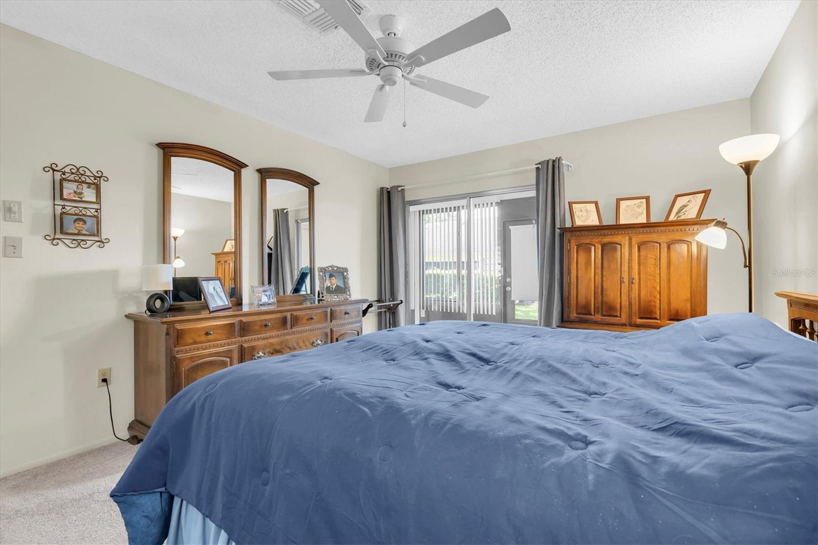 Listing photo id 12 for 9334 Whitstone Court