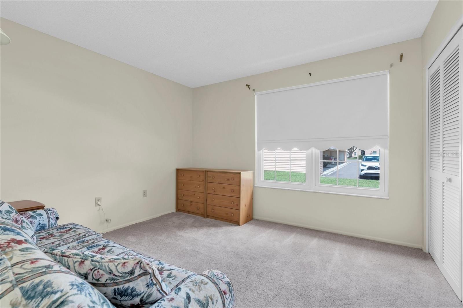 Listing photo id 15 for 9334 Whitstone Court