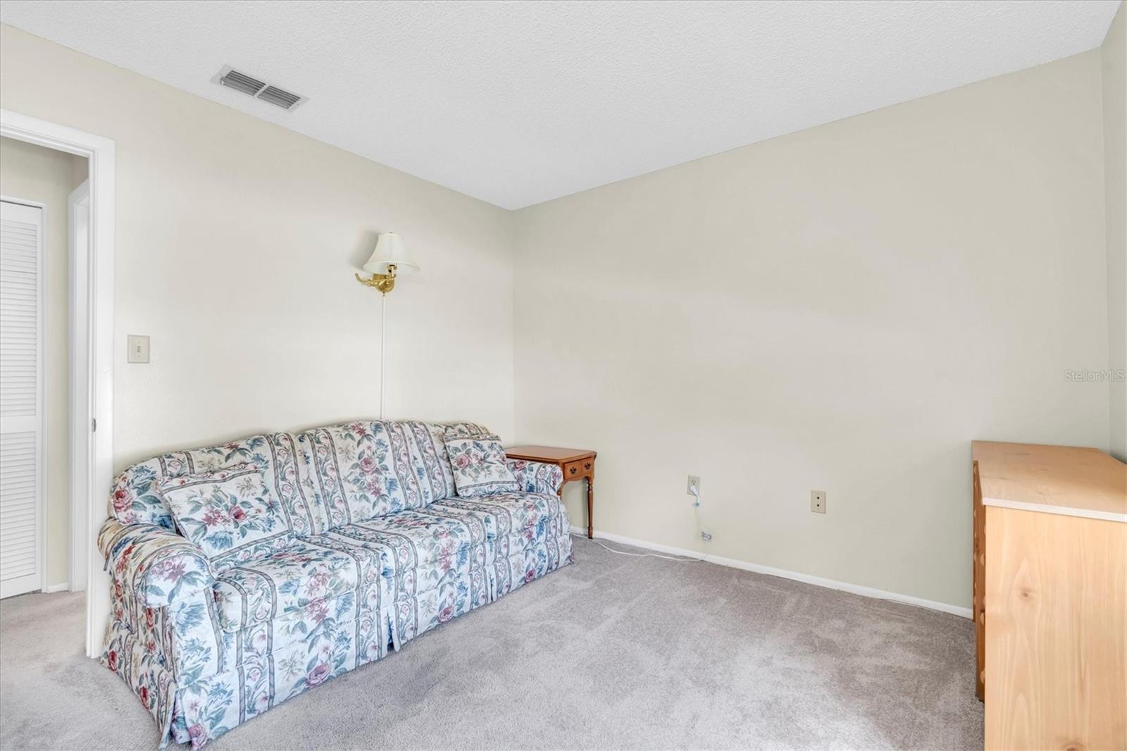 Listing photo id 16 for 9334 Whitstone Court