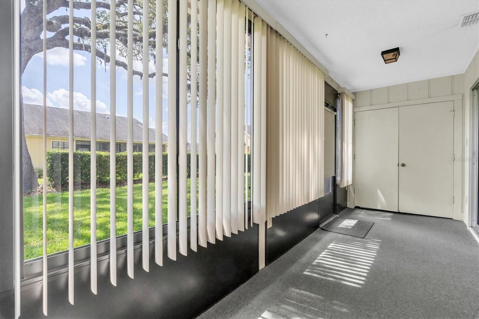 Listing photo id 19 for 9334 Whitstone Court