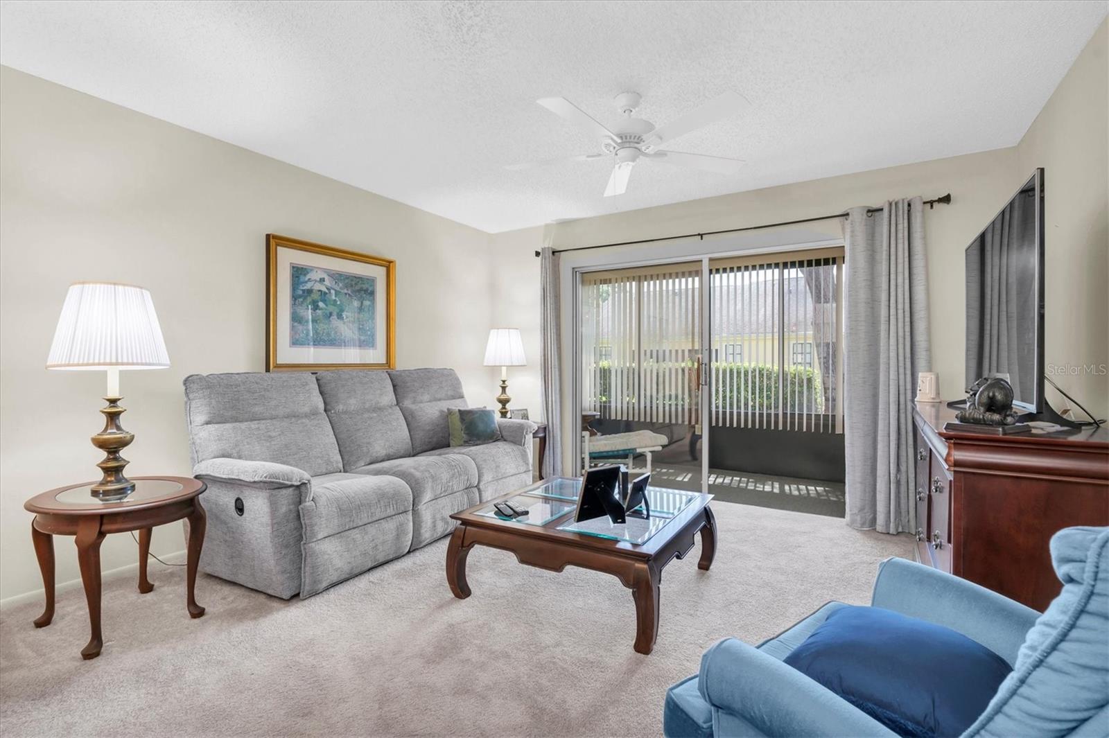 Listing photo id 1 for 9334 Whitstone Court