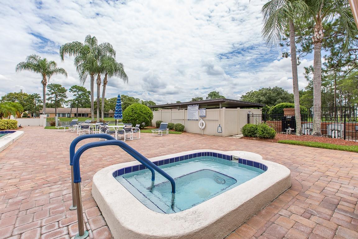 Listing photo id 33 for 9334 Whitstone Court