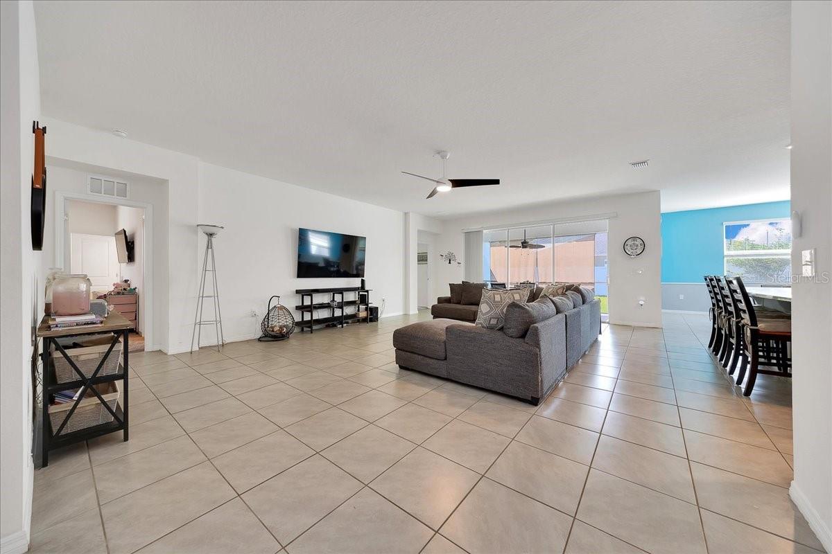 Image 13 of 45 For 13454 Golden Lime Ave