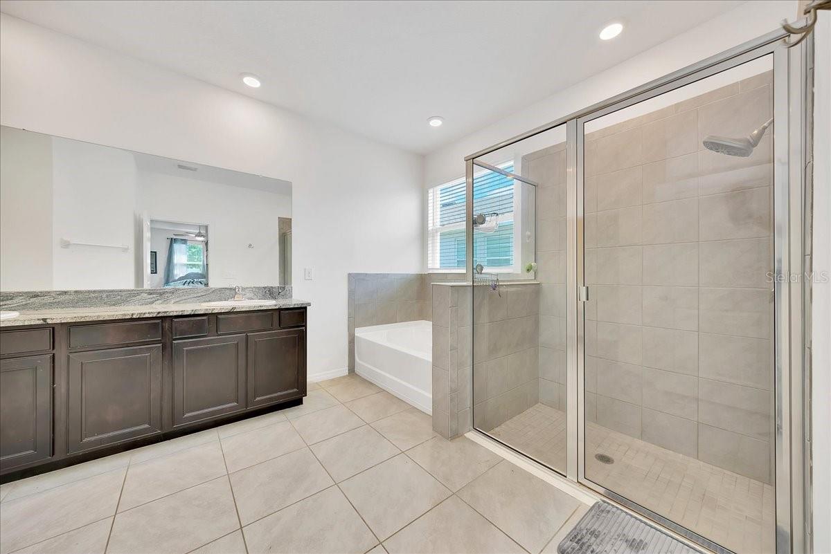 Image 27 of 45 For 13454 Golden Lime Ave