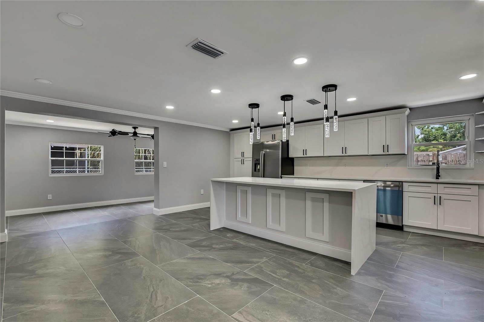 Image 11 of 68 For 6306 Aberdeen Avenue