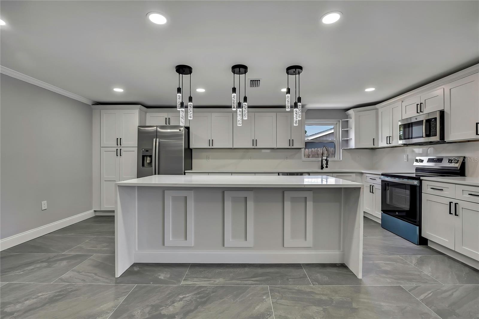 Image 15 of 68 For 6306 Aberdeen Avenue