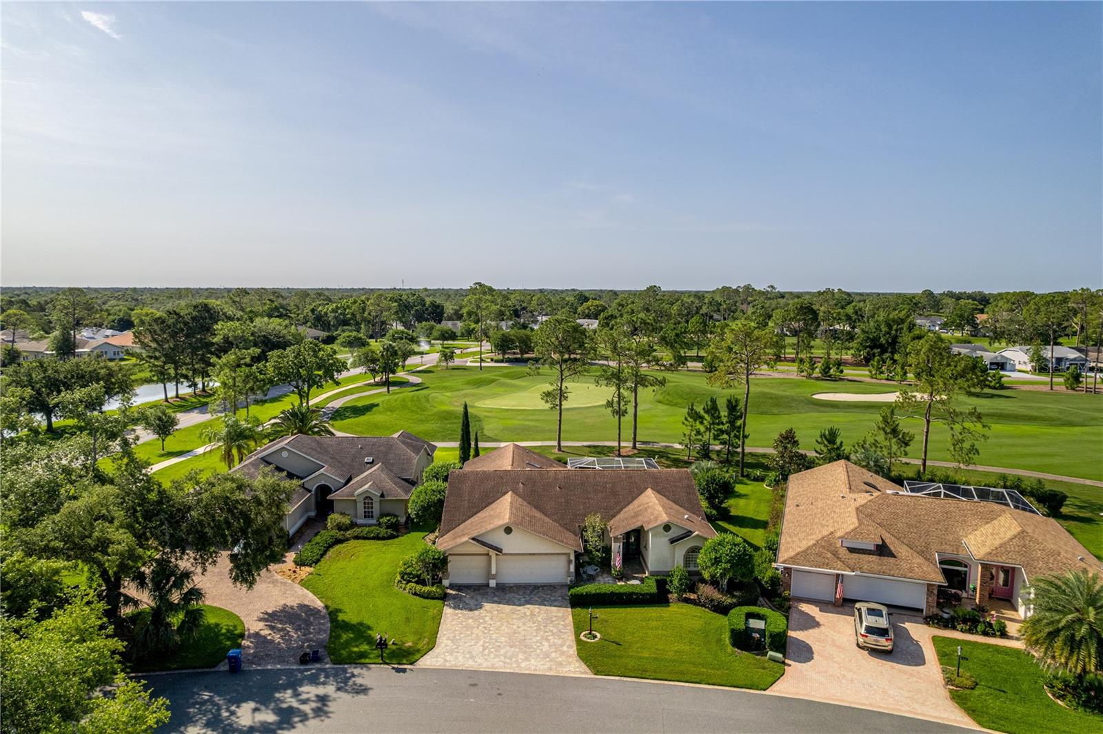 Listing photo id 8 for 8132 Summersong Court