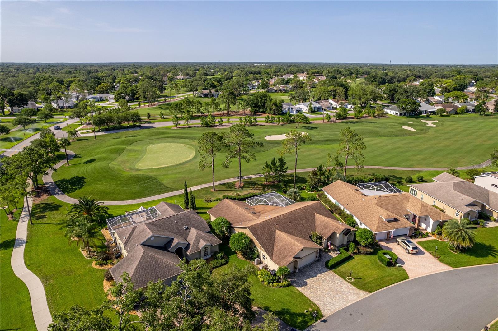 Listing photo id 22 for 8132 Summersong Court