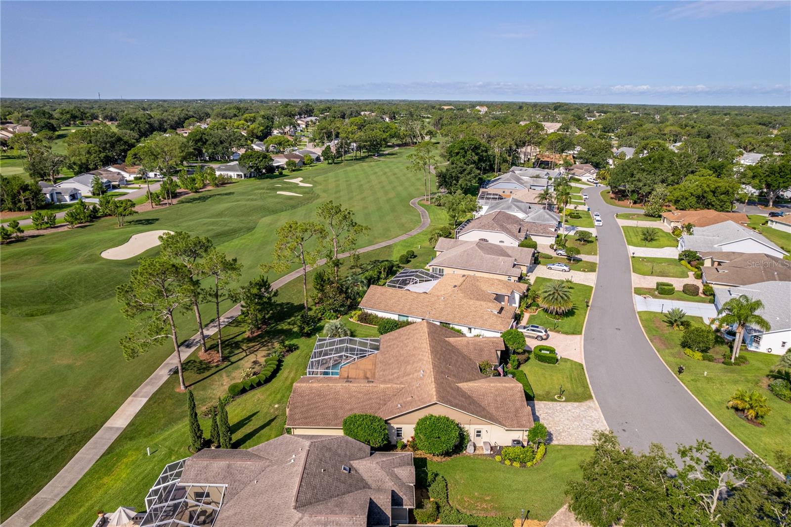 Listing photo id 25 for 8132 Summersong Court