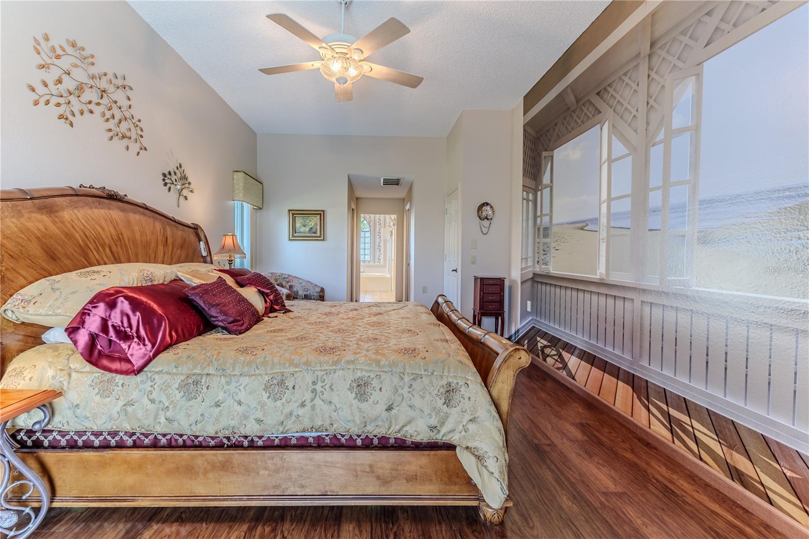 Listing photo id 34 for 8132 Summersong Court