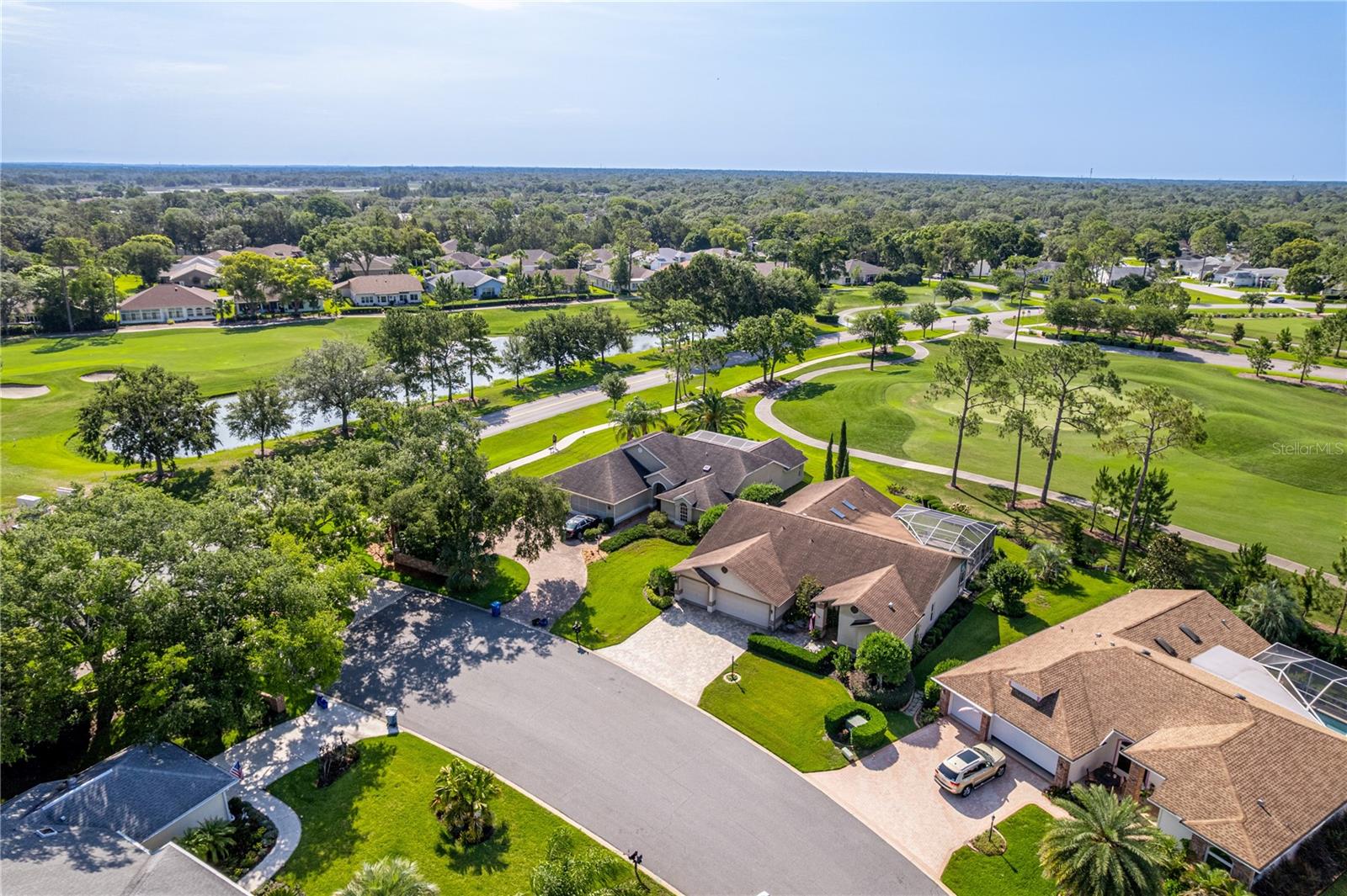 Listing photo id 50 for 8132 Summersong Court