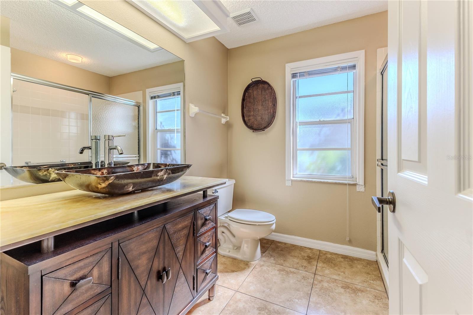 Listing photo id 58 for 8132 Summersong Court