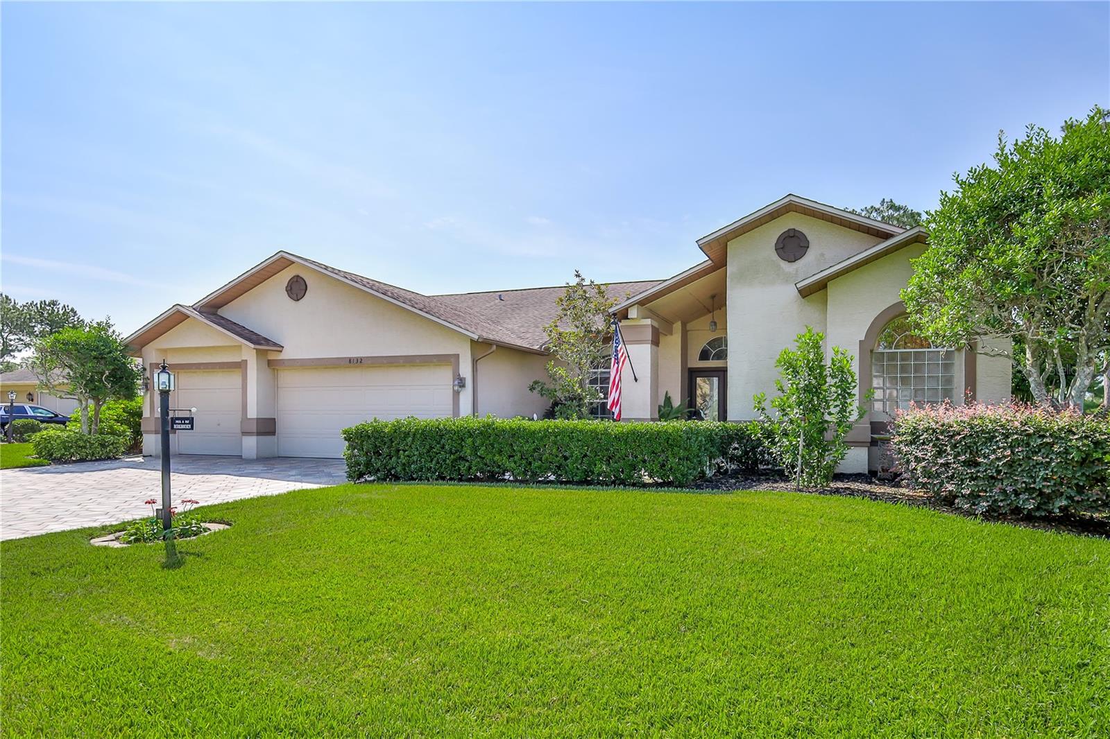 Listing photo id 5 for 8132 Summersong Court