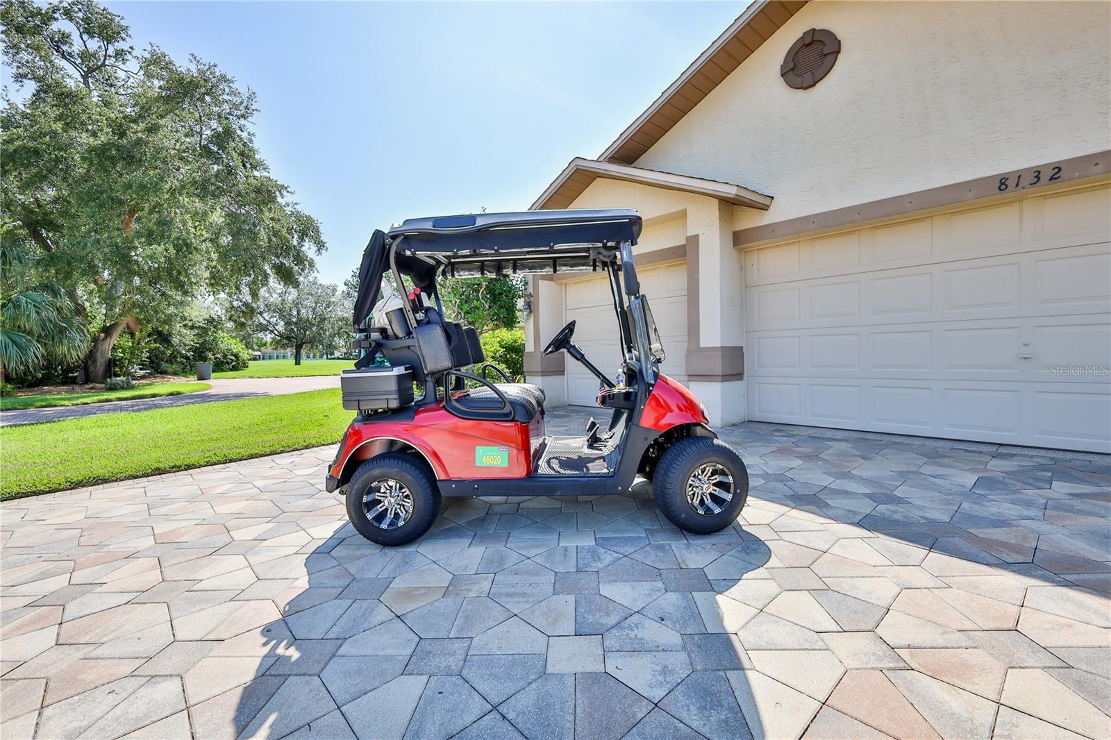 Listing photo id 80 for 8132 Summersong Court