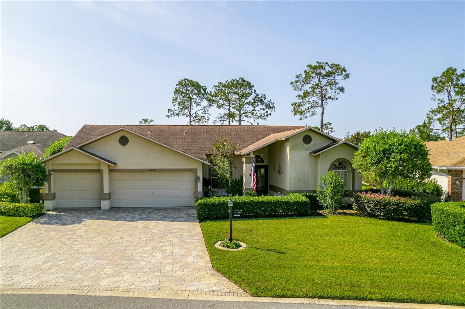Listing photo id 83 for 8132 Summersong Court