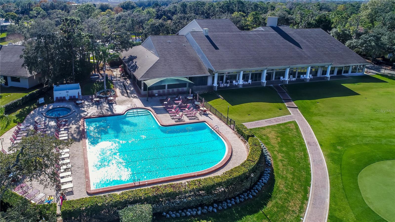 Listing photo id 90 for 8132 Summersong Court