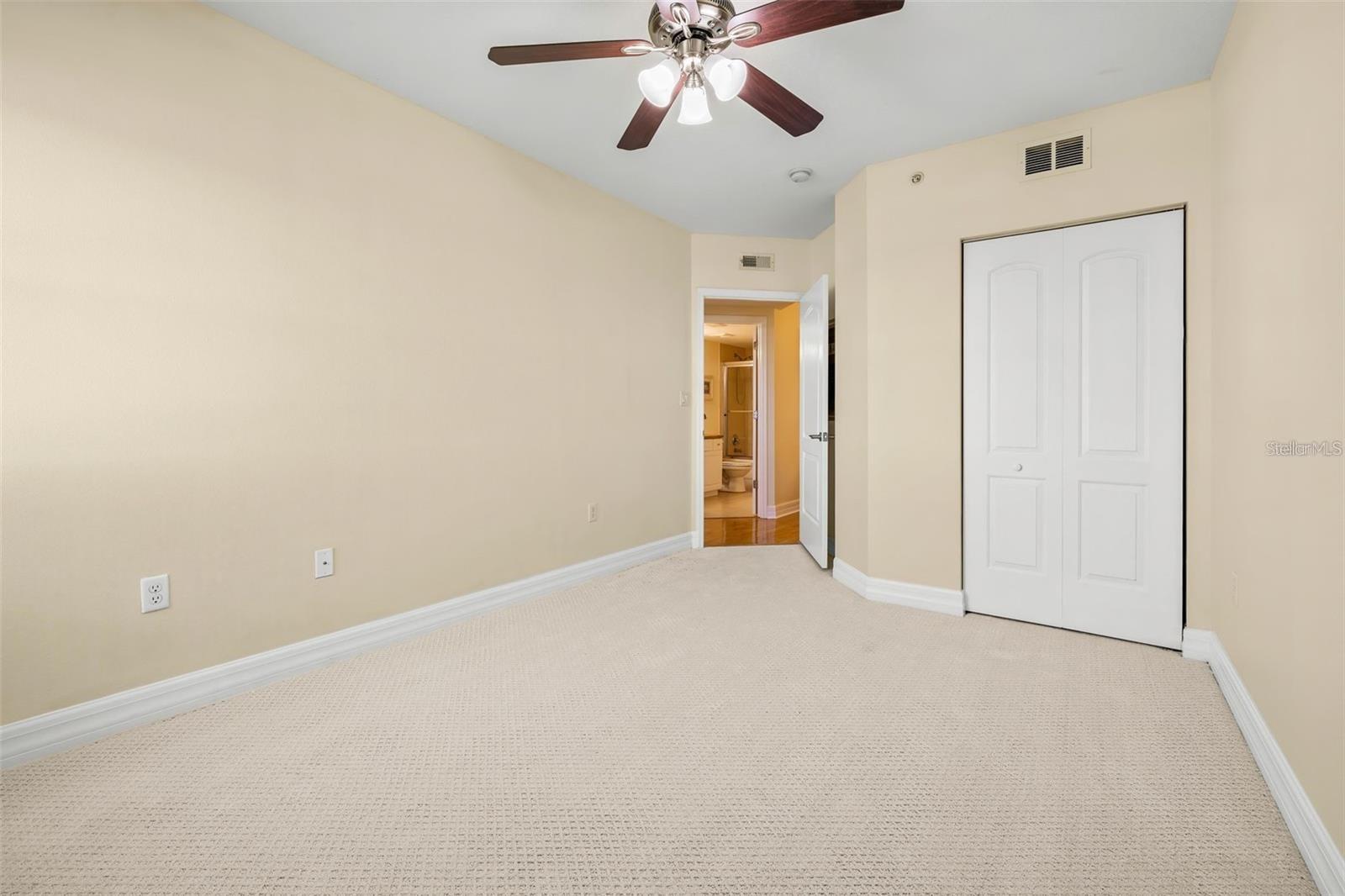 Image 12 of 22 For 4516 Seagull Drive 805