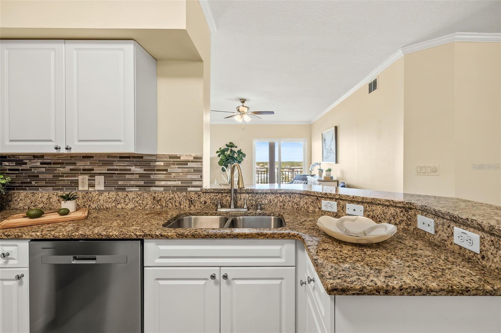 Image 7 of 22 For 4516 Seagull Drive 805