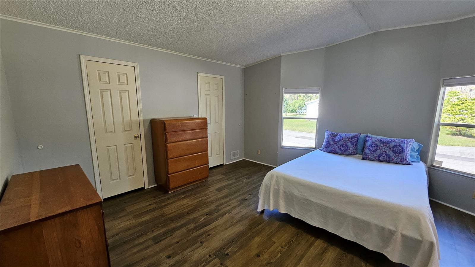 Image 15 of 49 For 18062 Carrolwood Drive