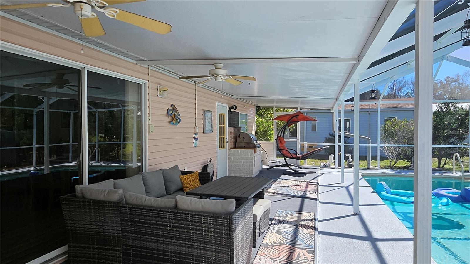 Image 29 of 49 For 18062 Carrolwood Drive