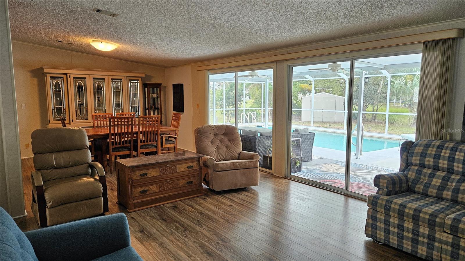 Image 4 of 49 For 18062 Carrolwood Drive