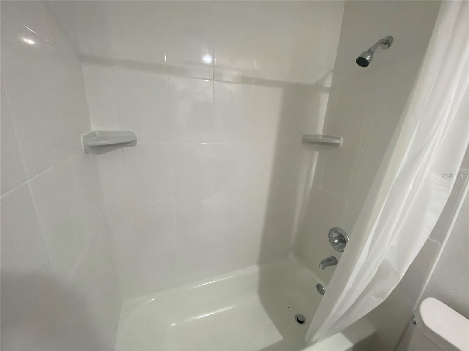 Listing photo id 17 for 11392 Beechdale Avenue